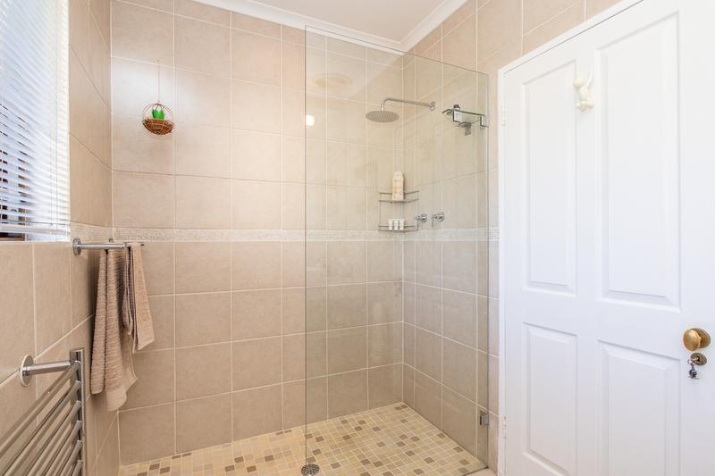 3 Bedroom Property for Sale in Constantia Western Cape
